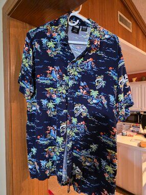 Star Wars Men's Large Mandalorian Button Shirt